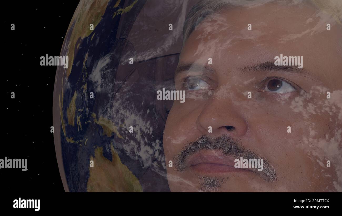 Porträt eines Astronauten im Weltraum mit Helm und Blick auf die Erdkugel. SCI-fi-Expedition, Planet-Entdeckungsmission und Erkundung von Brave Stockfoto