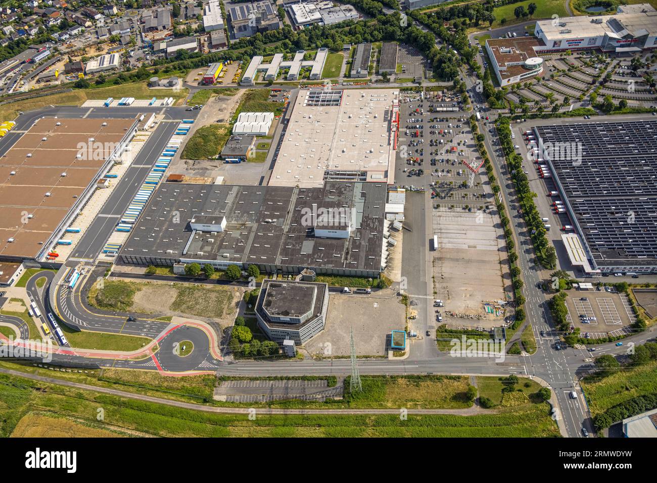 Luftaufnahme, Amazon Vertriebszentrum, Gewerbegebiet Brauckstraße, Rüdinghausen, Witten, Ruhrgebiet, Nordrhein-Westfalen, Deutschland, DE, Europa, Stockfoto
