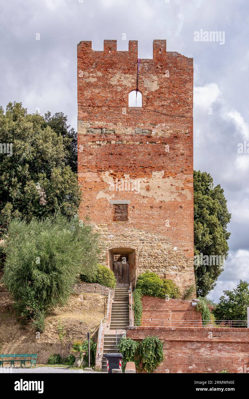 Antike Torre Grossa Turm von Parco Corsini, im historischen Zentrum von Fucecchio, Florenz, Italien Stockfoto