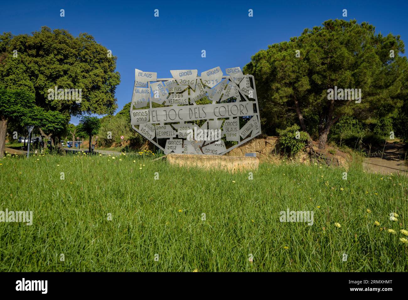 Denkmal Skulptur des Spiels der Farben (Vallès Oriental, Barcelona, Katalonien, Spanien) ESP: Escultura monumento del juego de los colores (España) Stockfoto