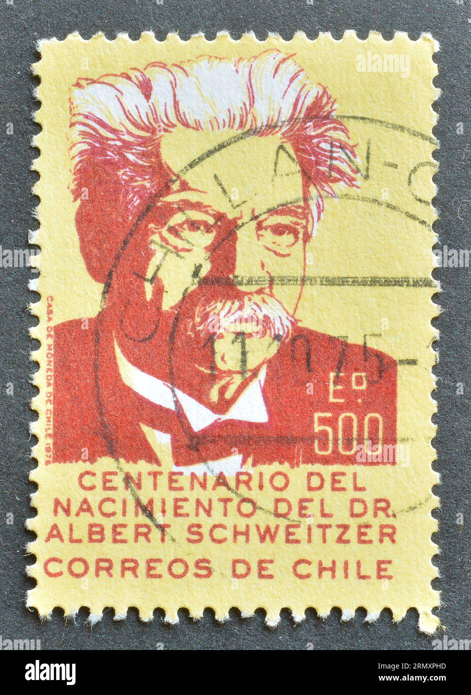 Von Chile gedruckte Stempelmarke, die Dr. Albert Schweitzer, Medical Missionary, Birth Centenary, ca. 1975 zeigt. Stockfoto