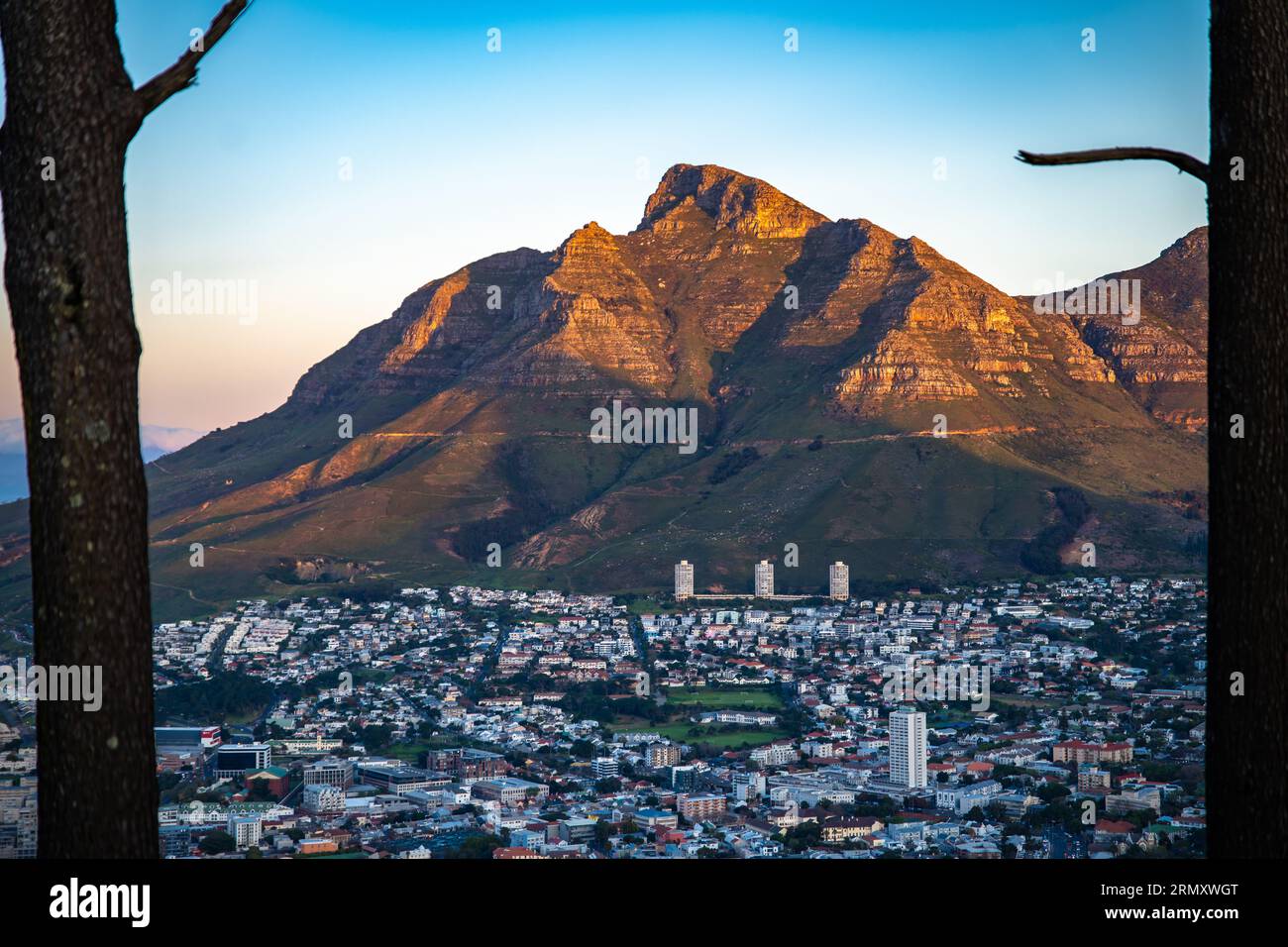 Blick auf Kapstadt vom Aussichtspunkt Signall Hill in Westkap, Südafrika Stockfoto