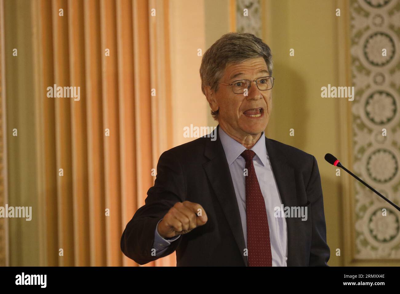 Ökonom Jeffrey Sachs Porträt eines Professors an der Columbia University und Spezialisten für nachhaltige Entwicklung beim Seminar Global Order for Tomorow Stockfoto