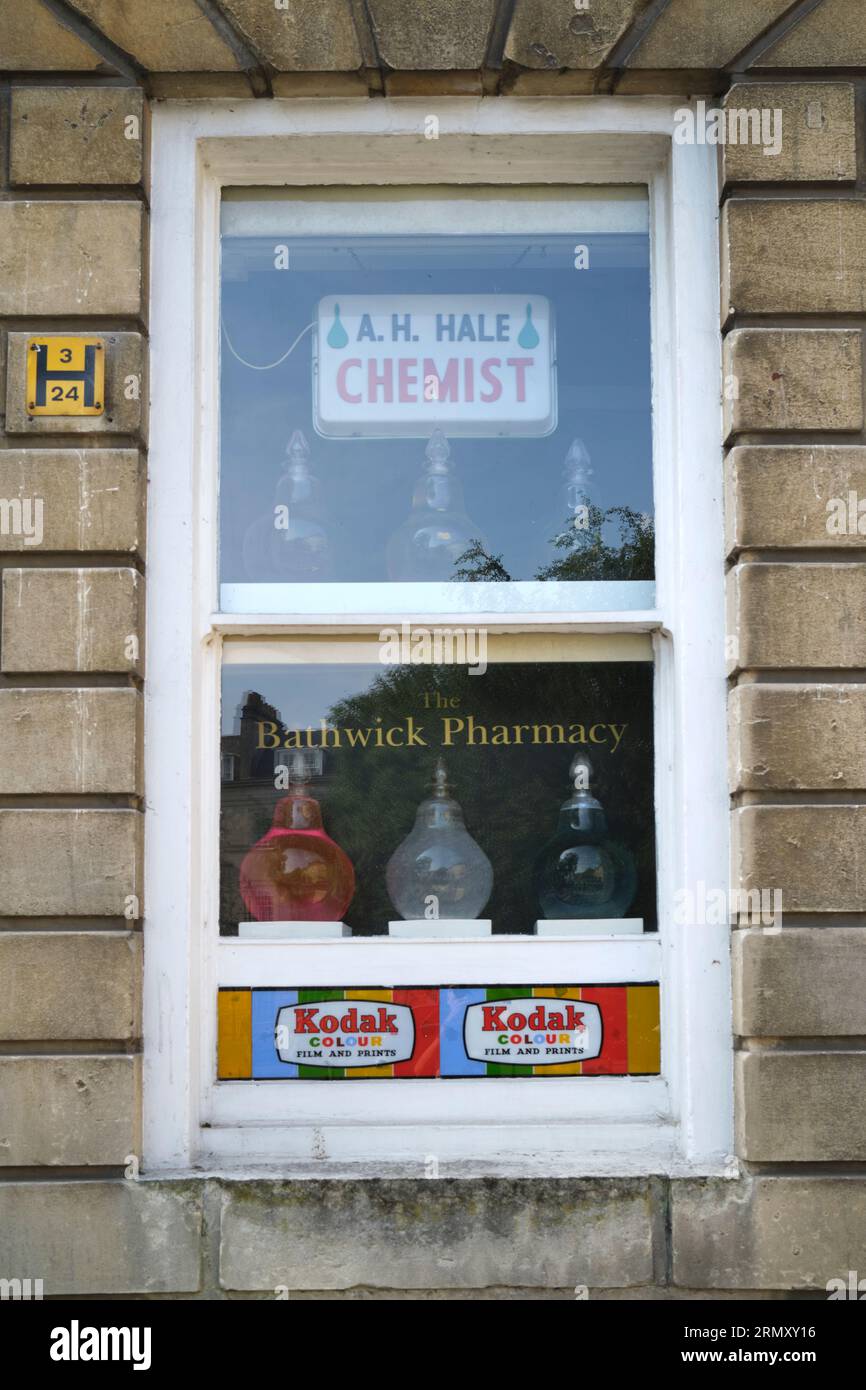 Bathwick Pharmacy Bath Somerset England Vereinigtes Königreich Stockfoto