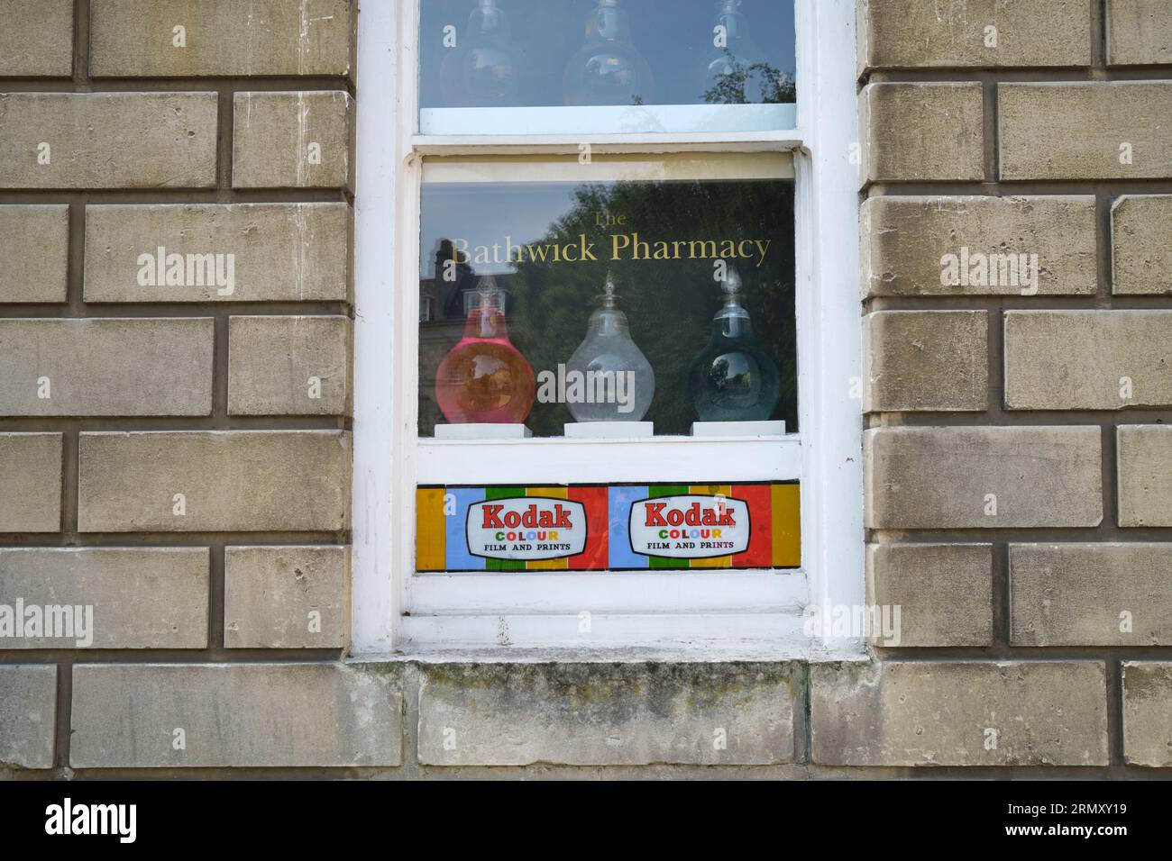 Bathwick Pharmacy Bath Somerset England Vereinigtes Königreich Stockfoto