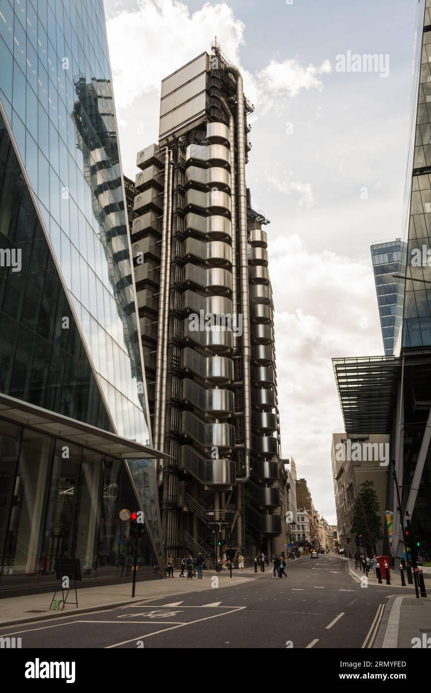 Das Äußere des Lloyd's Building, auch bekannt als Inside-Out Building, an der Leadenhall Street, London, EC3, England, GROSSBRITANNIEN Stockfoto