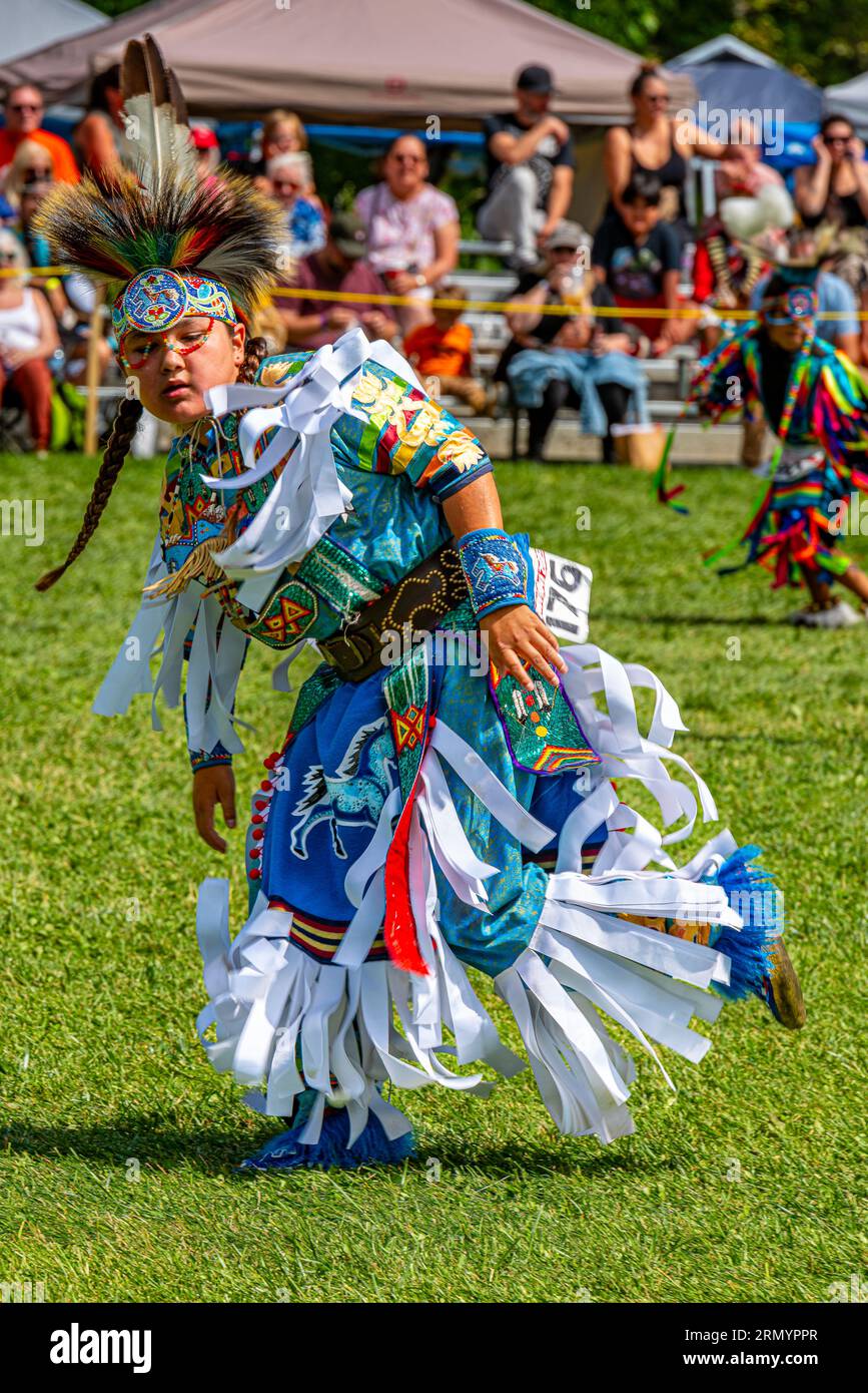 Pow Wow. Es ist eine der größten Zusammenkünfte der Ureinwohner Kanadas. POW Wow ist eine Feier der Musik, des Tanzes und der Tradition. Stockfoto