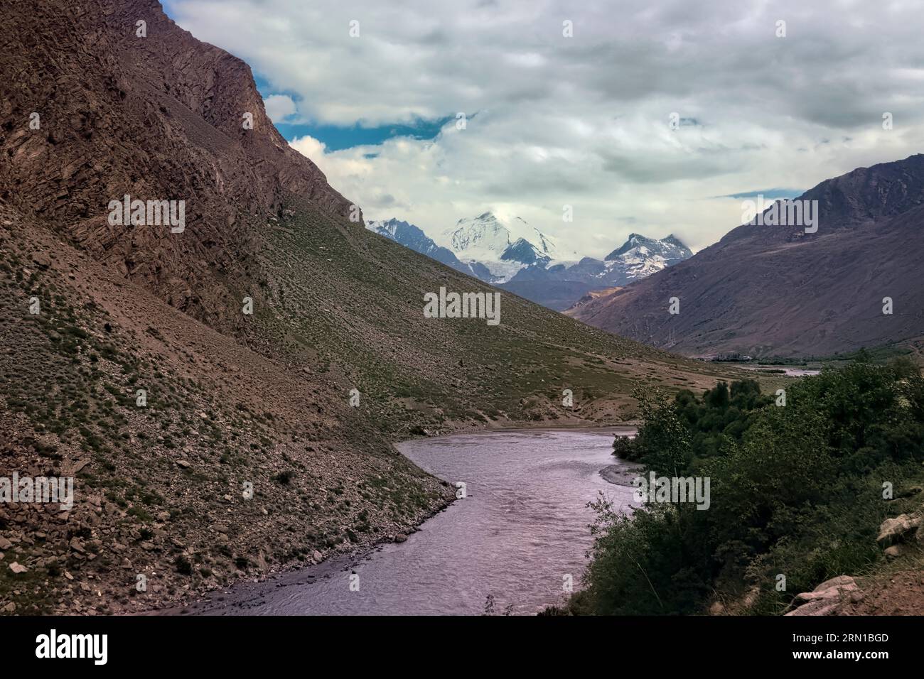 Blick auf das nun-Kun-Massiv, Panikhar, Suru Valley, Zanskar, Indien Stockfoto