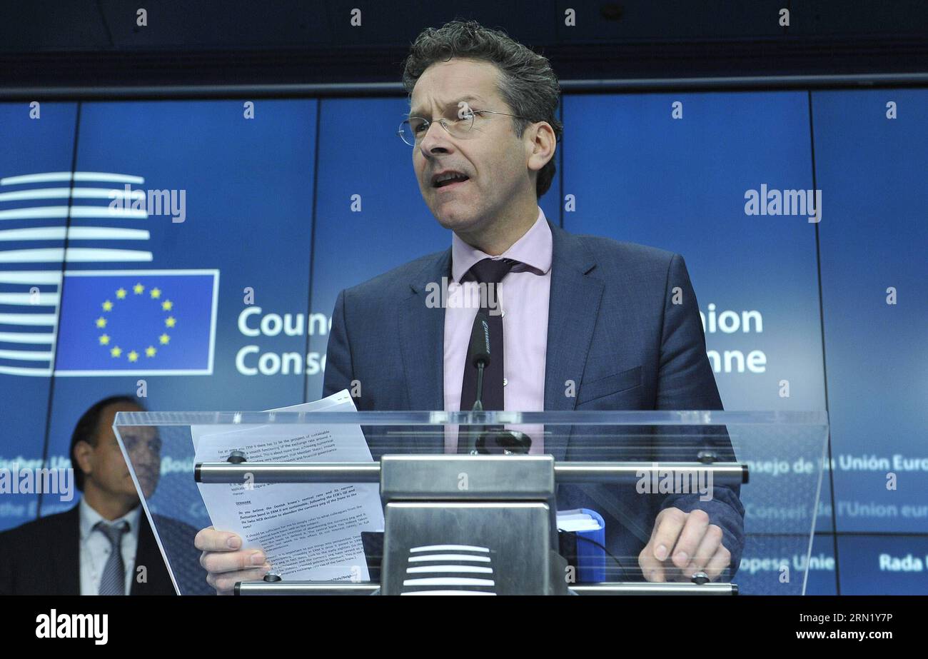 (150126) -- BRÜSSEL, 26. Januar 2015 -- der Präsident der Eurogruppe und der niederländische Finanzminister Jeroen Dijsselbloem sprechen auf einer Pressekonferenz nach einem Treffen der Finanzminister der Eurogruppe am EU-Hauptsitz in Brüssel, Belgien, am 26. Januar 2015. ) BELGIEN-BRÜSSEL-EUROGROUP-SITZUNG YexPingfan PUBLICATIONxNOTxINxCHN Brüssel Jan 26 2015 der Präsident der Euro-Gruppe und die niederländischen Finanzminister Jeroen sprechen vor einer Pressekonferenz nach der Sitzung des Finanzministers der Euro-Gruppe AM EU-Sitz in Brüssel Belgien Januar 26 2015 Belgien Brüssel Sitzung der Euro-Gruppe PUBLICATIONxNOTxINxCHN Stockfoto