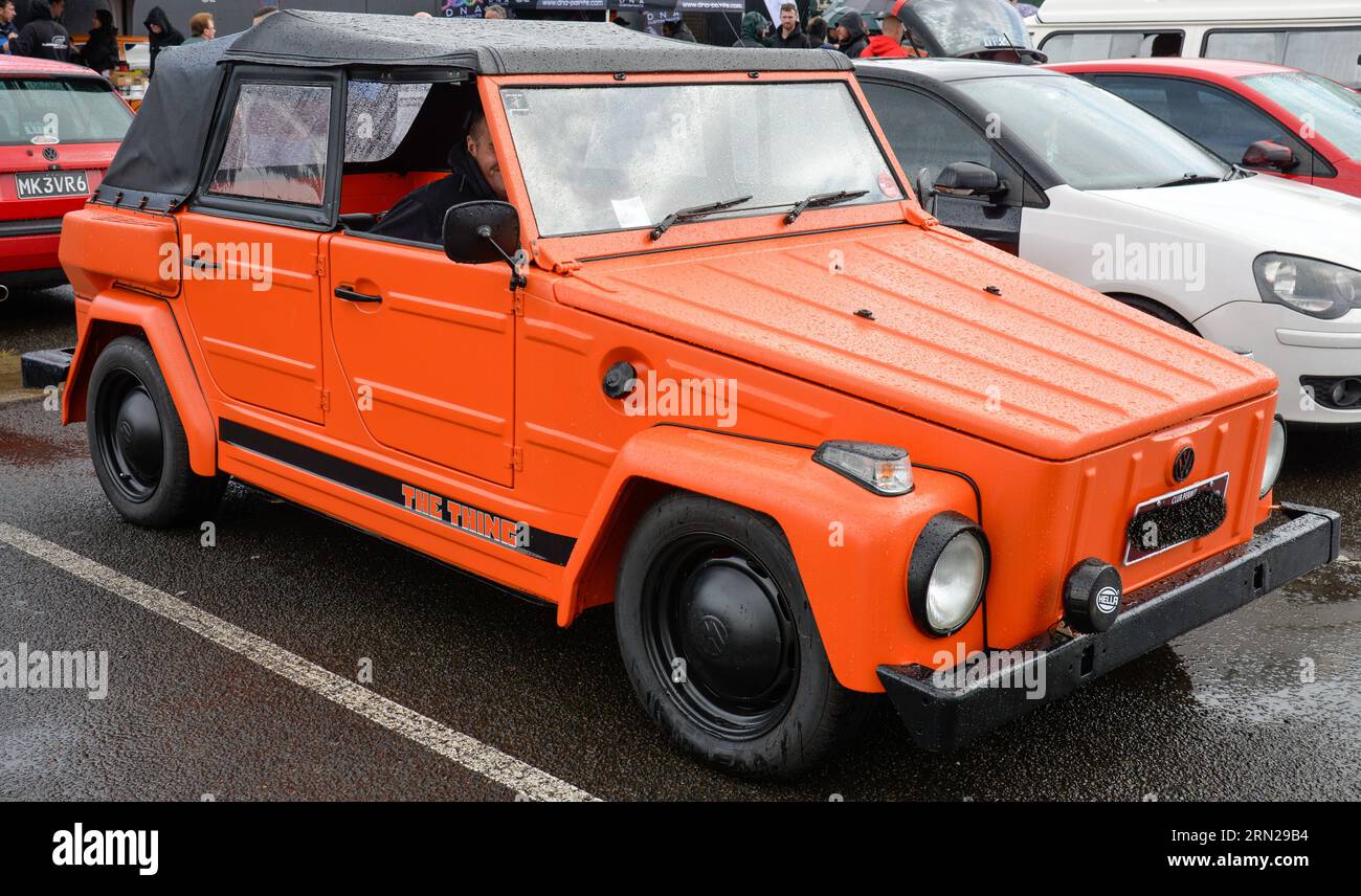 Volkswagen VW Thing Type 181 Orange Black Vintage Retro auf Show Shine, Melbourne Victoria Australien Stockfoto