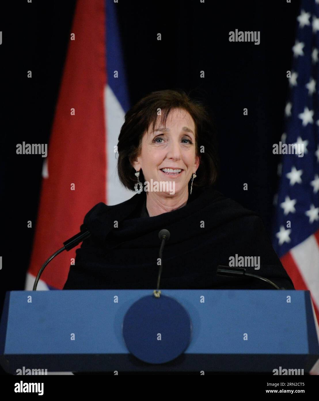 POLITIK USA-Kuba-Annäherung - PK nach der zweiten Gesprächsrunde zwischen Washington und Havanna - Roberta Jacobson, US-amerikanische Staatssekretärin für die westliche Hemisphäre, spricht während einer Pressekonferenz nach der zweiten Gesprächsrunde zwischen Washington und Havanna zur Wiederaufnahme diplomatischer Beziehungen in Washington D.C., der Hauptstadt der Vereinigten Staaten, am 27. Februar 2015. Roberta Jacobson sagte am Freitag, sie sei optimistisch, dass die USA und Kuba Botschaften eröffnen könnten, bevor der amerikanische Gipfel für den 10. Und 11. April geplant sei. US-WASHINGTON D.C.-KUBA-PRESSEKONFERENZ BaoxDandan PUBLICATIONxNOTxINxCHN po Stockfoto