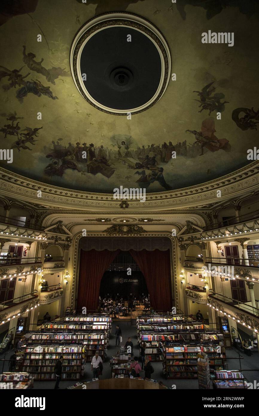 BUENOS AIRES, 26. März 2015 -- die Leute genießen ihre Zeit im El Ateneo Bookstore in Buenos Aires, Hauptstadt von Argentinien, 26. März 2015. The Guardian, eine britische Zeitschrift, wurde El Ateneo 2008 auf Platz zwei der zehn besten Buchhandlungen der Welt genannt. Martin Zabala) (vf) (lrz) ARGENTINA-BUENOS AIRES-CULTURE-BOOKSTORE e MARTINxZABALA PUBLICATIONxNOTxINxCHN Buenos Aires März 26 2015 Prominente genießen ihre Zeit IM El Ateneo Bookstore in Buenos Aires Hauptstadt von Argentinien März 26 2015 The Guardian, eine britische Zeitschrift, die El Ateneo auf Platz zwei in ihrer Liste der zehn besten Buchhandlungen der Welt 2008 nannte Stockfoto