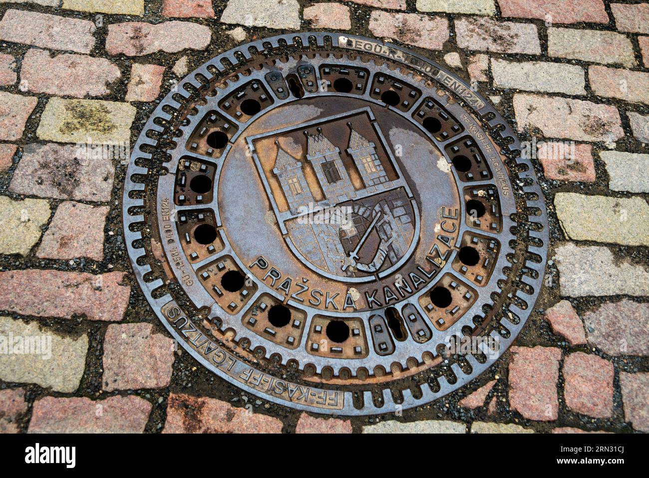 Stadt Prag Schachtabdeckung, Tschechische Republik. Stockfoto