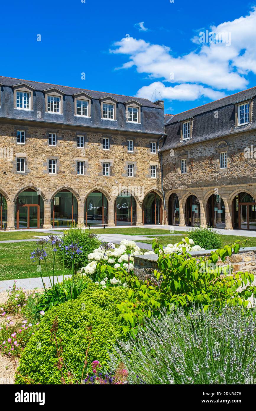 Frankreich, Cotes-d'Armor, Dinan, Altstadt, Kloster Cordeliers aus dem 13. Jahrhundert, Ort der privaten katholischen Bildung seit 1804 Stockfoto