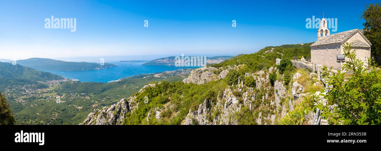 Montenegro, Orjen-Massiv, Zibleji, Dorf und St. Nikolaus (Sveti Nikola) Kirche Stockfoto