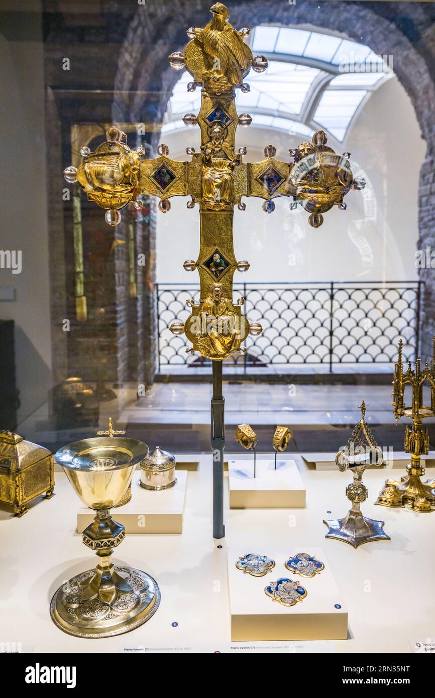 Frankreich, Paris, Musée de Cluny - Musée national du Moyen-Age (Mittelaltermuseum im ehemaligen Hotel de Cluny), Prozessionskreuz aus dem späten 15. Jahrhundert (Italien) Stockfoto