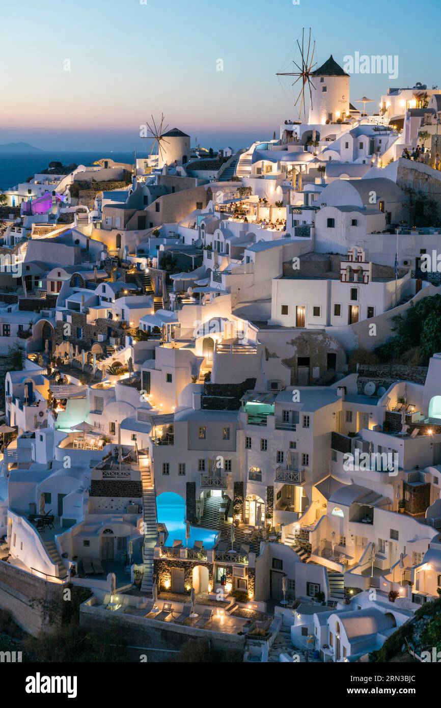 Grèce, Kykladen, Insel Santorin, Dorf Oia von den Ruinen der Burg Agios Nikolaos Stockfoto