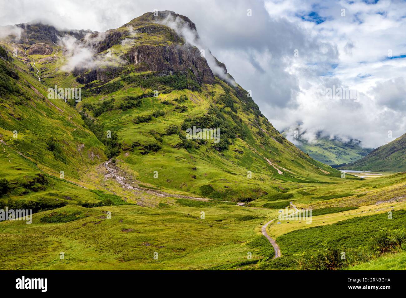 Pfad zum Spaziergang bei den Three Sisters, Glencoe, Schottland Stockfoto