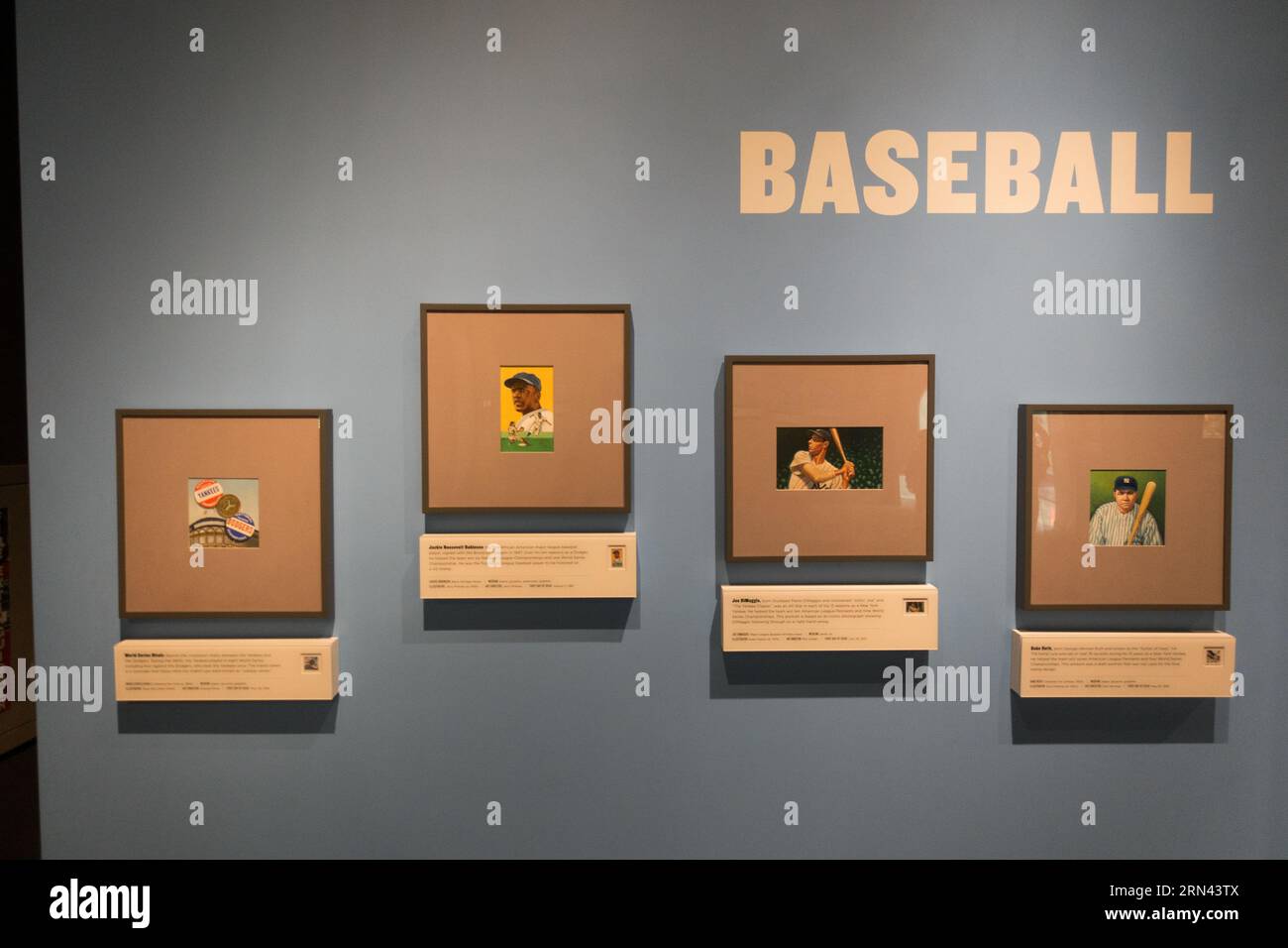 Baseball Hall of Fame Ausstellung // DSC-RX100M5 | Brennweite (35 mm äquiv): 24 mm | Verschlusszeit: ¹₃₀ Sek. | Blende: ƒ / 2,5 | ISO 800 | Belichtungsausdehnung: 0 EV Stockfoto