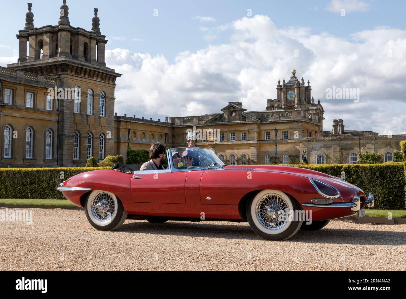 1961 Jaguar E Type Roadster 2023 Salon Prive Concours im Blenheim Palace Woodstock Oxfordshire UK Stockfoto