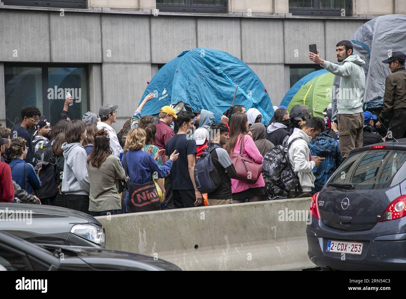 Brüssel, Belgien. August 2023 31. Die Abbildung zeigt die Evakuierung von Personen, die in der Wetstraat - Rue de la Loi, in Brüssel, Donnerstag, den 31. August 2023, eine Squat gemacht haben. BELGA PHOTO NICOLAS MAETERLINCK Credit: Belga News Agency/Alamy Live News Stockfoto