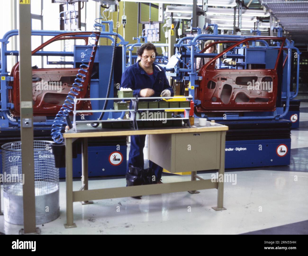 DEU, Deutschland: Die historischen Dias aus der Zeit 80-90, Köln. Fordwerk. Autoproduktion. 80er Jahre Stockfoto