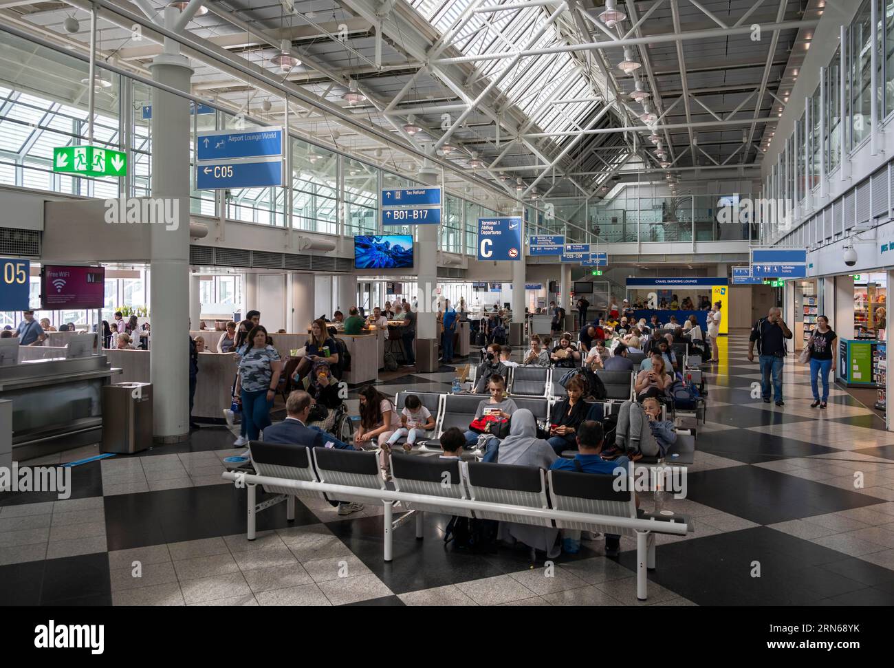 Warthalle, Flughafen München, Bayern, Deutschland Stockfoto