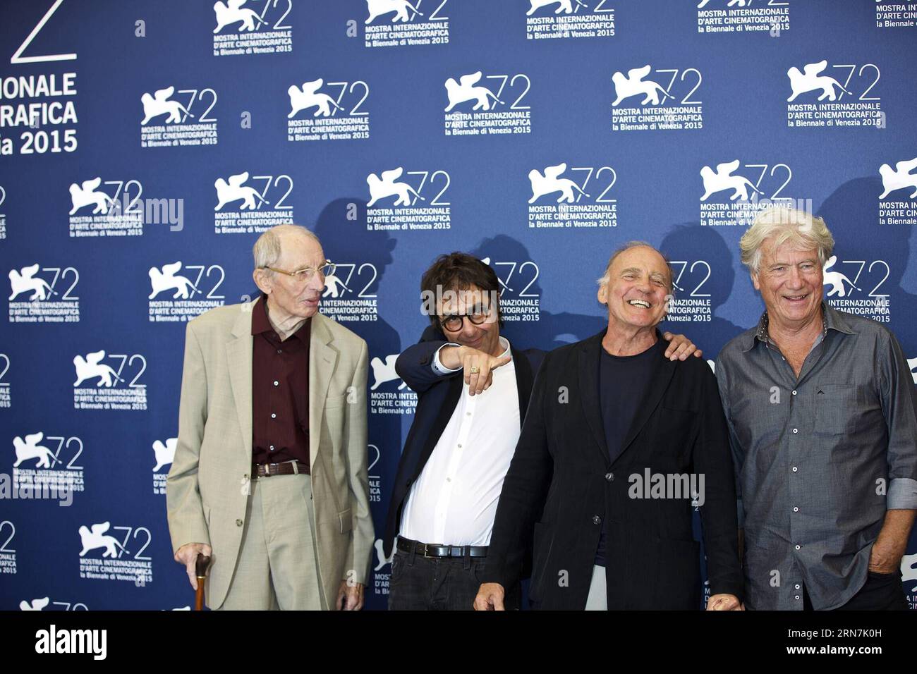 (150911) -- VENEDIG, 10. September 2015 -- Heinz Lieven, Atom Egoyan, Bruno ganz und Jurgen Prochnow (von L bis R) nehmen an einem Fototermin für Remember während des 72. Filmfestivals von Venedig im Palazzo del Casino in Venedig, Italien, am 10. September 2015 Teil. ) ITALY-VENICE-FILM-FESTIVAL-72ND- REMEMBER -PHOTOCALL JinxYu PUBLICATIONxNOTxINxCHN 150911 Venedig 10. September 2015 Heinz Lieven Atom Egoyan Bruno Whole und Jurgen Prochnow von l bis r nehmen an einem FOTOCALL for Remember während des 72. Filmfestivals in Venedig IM Palazzo Del Casino in Venedig Italien AM 10. September 2015 Teil 72. erinnern Sie sich an das Foto, rufen Sie Jin an Stockfoto