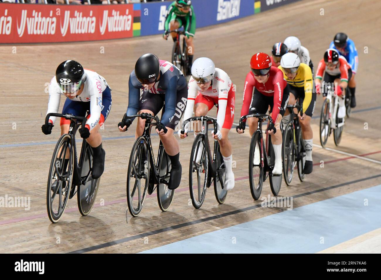 Jennifer Valente aus den USA belegte während ihrer Goldmedaille im Frauen-Omnium den zweiten Platz im Feld und wurde wieder Weltmeister. Stockfoto