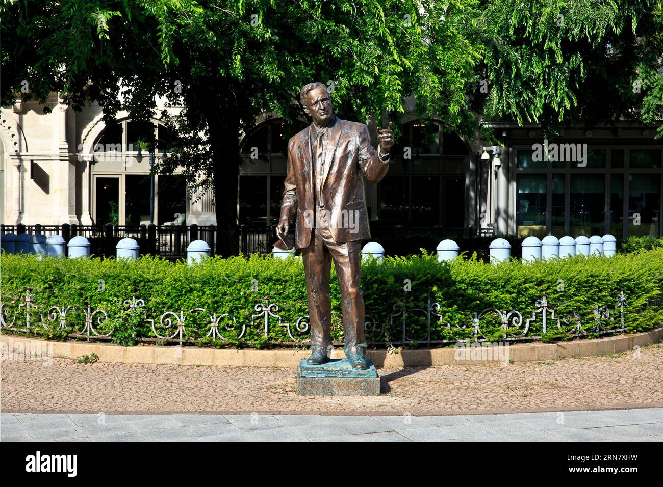 Statue des 41. Präsidenten der Vereinigten Staaten George Herbert Walker Bush (1924–2018) in Budapest, Ungarn Stockfoto