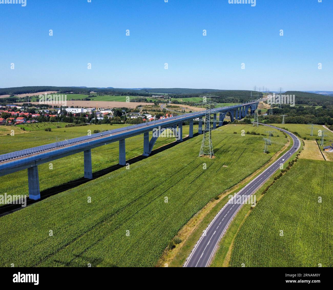 ILM-Viaduktbahnbrücke im Thüringer Wald Stockfoto