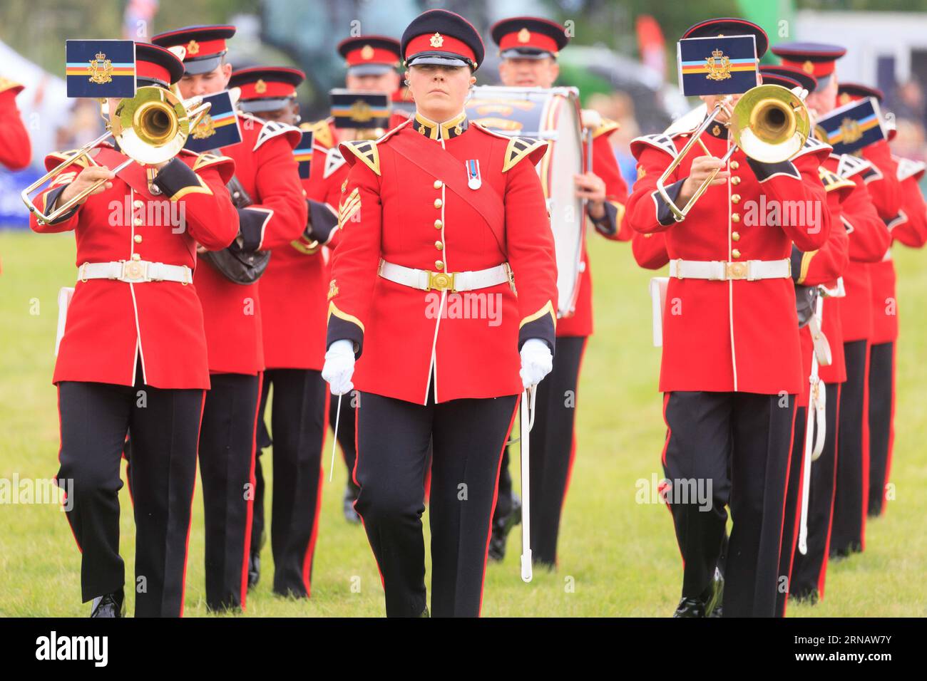 Weedon Park, Aylesbury, Buckinghamshire. UK. Am 31. August 2023 unterhält die britische Armee-Band Tidworth die Massen bei der 154th Bucks County Show Picture Credit: Tim Scrivener/Alamy Live News Stockfoto