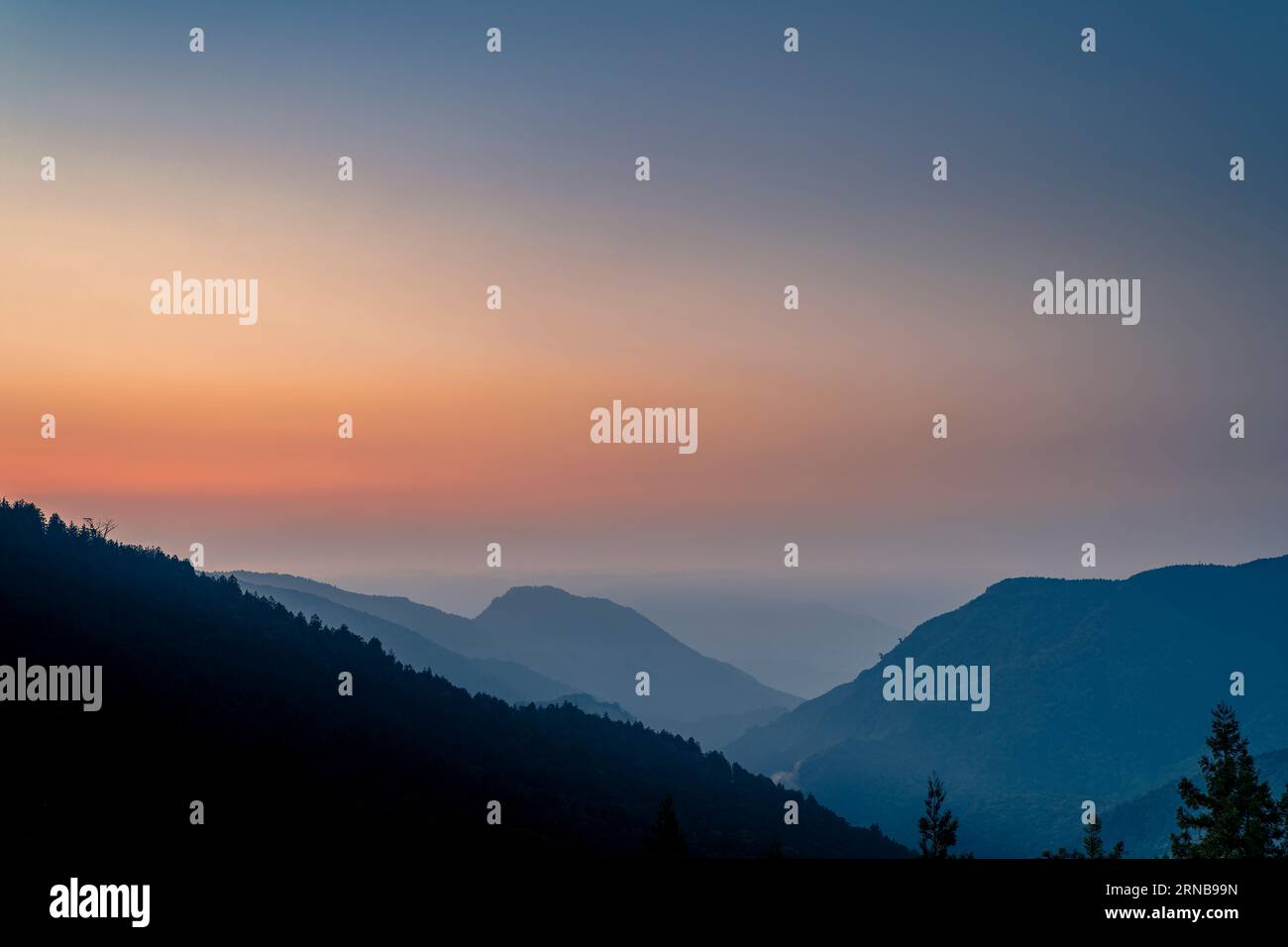Farbenfroher Sonnenaufgang in Taiwan Stockfoto