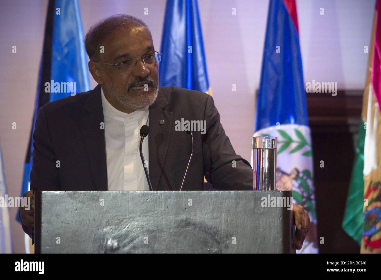 Deep Ford, subregionaler Koordinator für die Karibik der Ernährungs- und Landwirtschaftsorganisation der Vereinten Nationen (FAO), nimmt an der Regionalkonferenz der FAO für Lateinamerika und die Karibik 34 in Mexiko-Stadt, der Hauptstadt Mexikos, am 29. Februar 2016 Teil. ) (jp) (sp) MEXIKO-MEXIKO-STADT-FAO-KONFERENZ AlejandroxAyala PUBLICATIONxNOTxINxCHN Deep Ford Koordinator für die Karibik der Ernährungs- und Landwirtschaftsorganisation der Vereinten Nationen FAO nimmt an der Regionalkonferenz der FAO für Lateinamerika und die Karibik 34 in Mexiko-Stadt-Hauptstadt von Mexiko AM 29 2016. Februar Teil FAO-Konferenz A Stockfoto