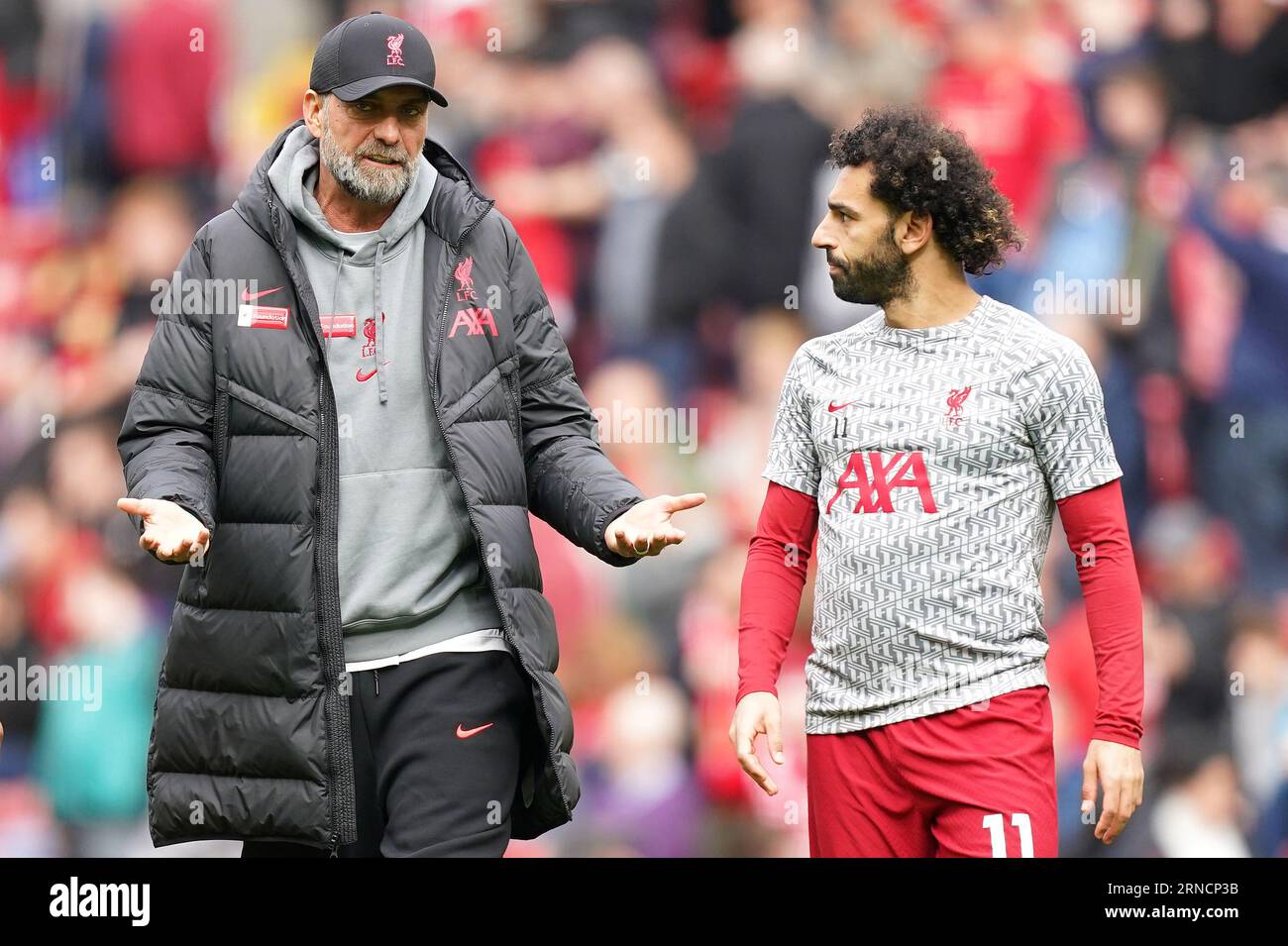 Aktenfoto vom 06.05.2023 von Liverpool Manager Jurgen Klopp (links) und Mohamed Salah. Liverpool hat ein Angebot von 150 Millionen Pfund für Mohamed Salah vom Saudi-arabischen Pro-League-Team Al-Ittihad abgelehnt. Die ägyptische Internationale ist seit einiger Zeit im Nahen Osten auf Interesse gestoßen, und die PA-Nachrichtenagentur versteht, dass am Freitag ein mündliches Angebot gemacht wurde. Ausgabedatum: Freitag, 1. September 2023. Stockfoto