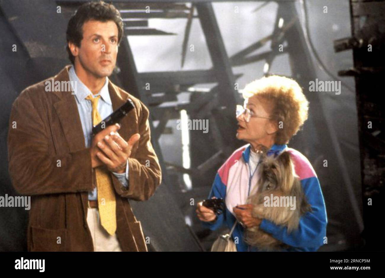 HÖR AUF! ODER MEINE MUTTER DREHT 1992 Universal Pictures-Filme mit Sylvester Stallone und Estelle Getty Stockfoto