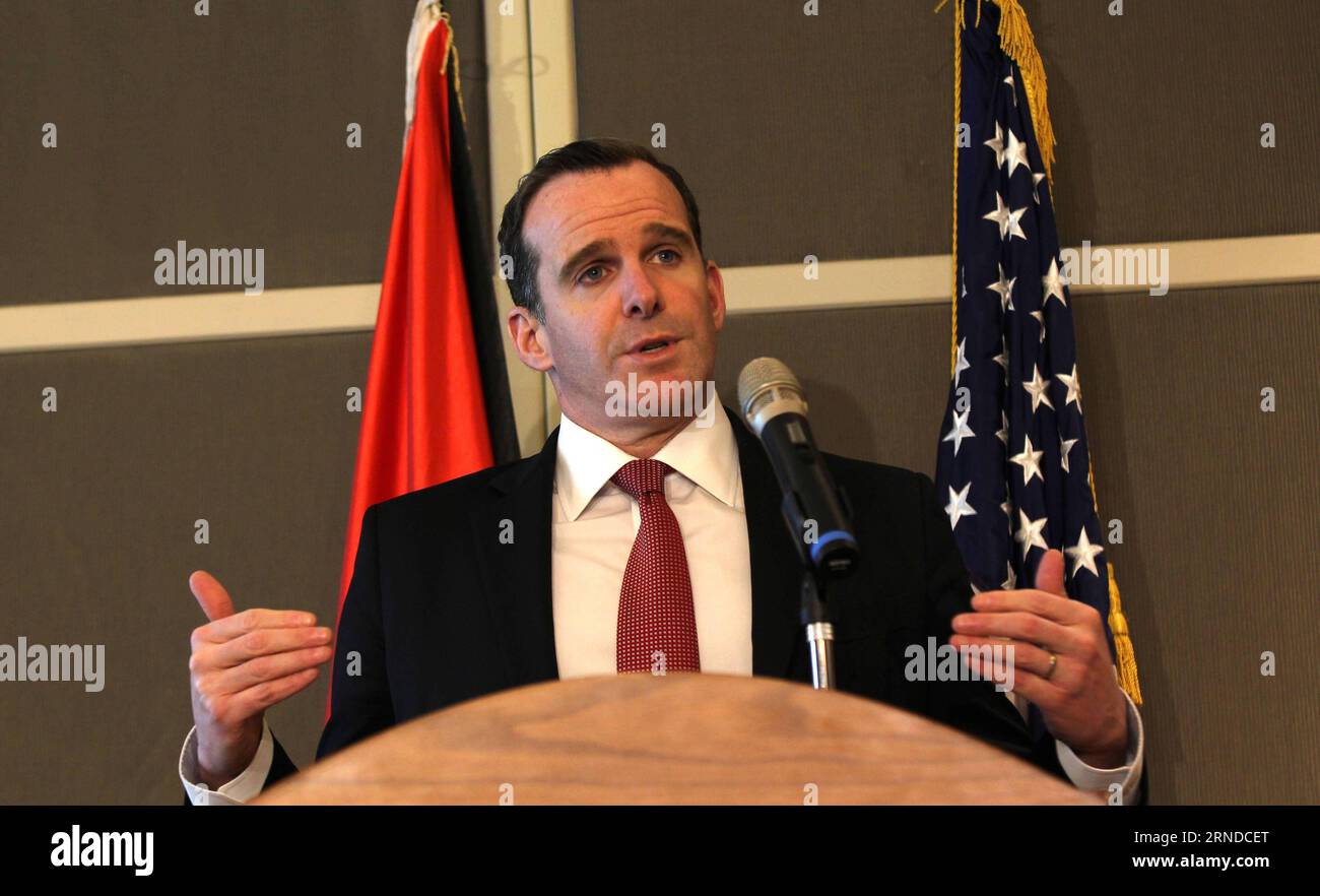 Brett McGurk, der Gesandte der Vereinigten Staaten in der Koalition, die sie gegen den Islamischen Staat führt, spricht während einer Pressekonferenz in Amman, Jordanien, am 15. Mai 2016. ) JORDAN-AMMAN-U.S.-GESANDTER MohammadxAbuxGhosh PUBLICATIONxNOTxINxCHN Stockfoto