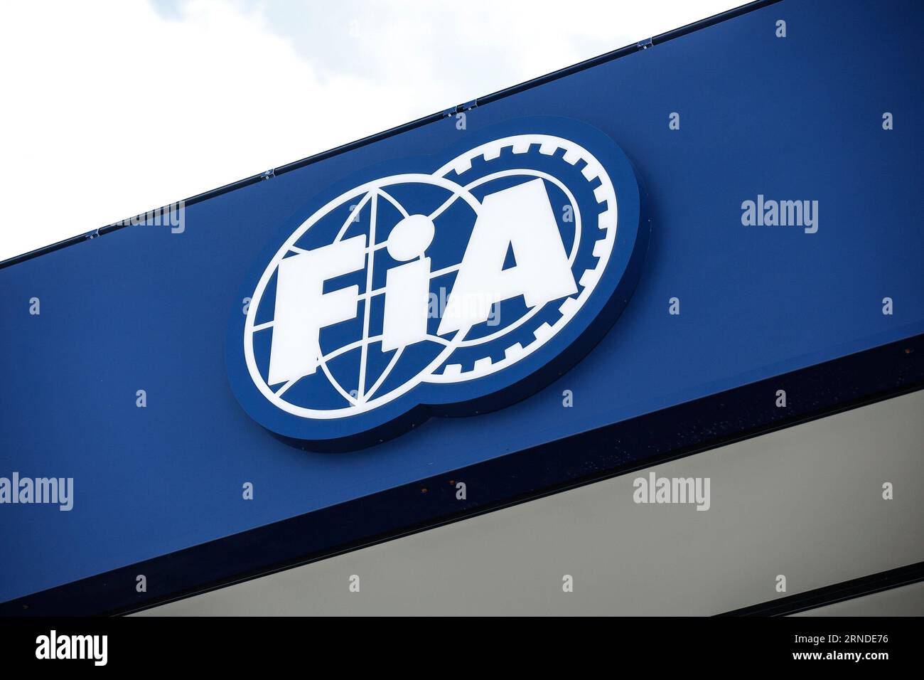 Monza, Italien. August 2023 31. FIA-Logo, F1 Grand Prix of Italy beim Autodromo Nazionale Monza am 31. August 2023 in Monza, Italien. (Foto von HIGH TWO) Credit: dpa/Alamy Live News Stockfoto