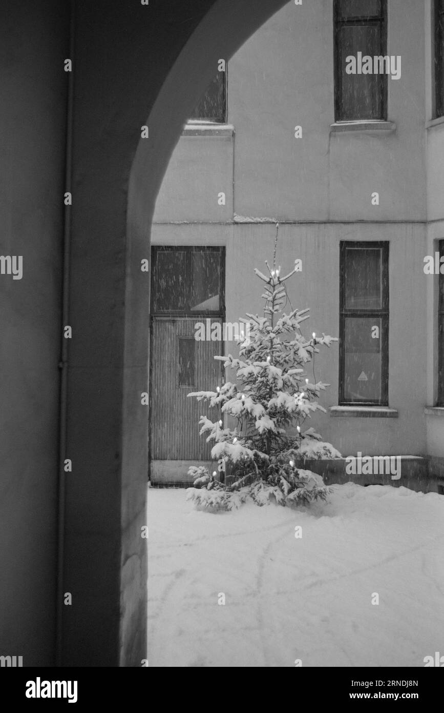 Aktuell 01 - 5 - 1974: Norwegen nextThey begann mit einem Buchladen. Heute besitzen sie ein ganzes Reich von Zeitungen, Wochenzeitschriften, Zeitschriften, Verlagen und Filmfirmen. Die Familie Bonnier wird in Schweden ein Meinungsmonopol erlangen und zum Springer kensern des Landes werden. Jetzt werfen sie ihre Augen auf Norwegen und haben hier bereits drei Wochenmagazine. Foto: Berichtsbild / aktuell / NTB ***FOTO NICHT VERARBEITET*** dieser Text wurde automatisch übersetzt! Stockfoto