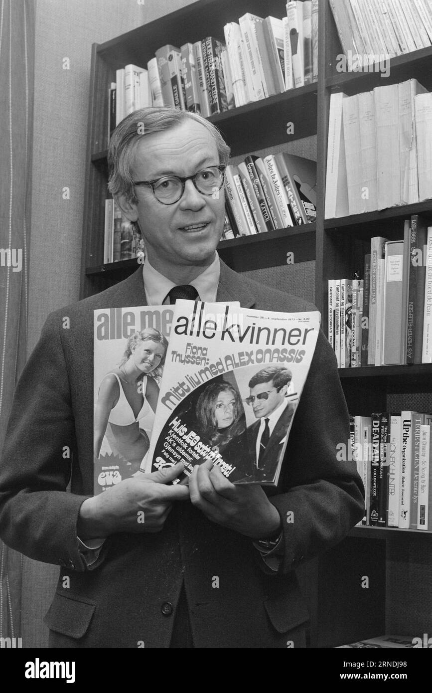 Aktuell 01 - 5 - 1974: Norwegen nextThey begann mit einem Buchladen. Heute besitzen sie ein ganzes Reich von Zeitungen, Wochenzeitschriften, Zeitschriften, Verlagen und Filmfirmen. Die Familie Bonnier wird in Schweden ein Meinungsmonopol erlangen und zum Springer kensern des Landes werden. Jetzt werfen sie ihre Augen auf Norwegen und haben hier bereits drei Wochenmagazine. Natürlich spielt das keine Rolle. Es spielt keine Rolle, wenn ein Finanzimperium neue Unternehmen untergräbt. Es heißt nicht aufgeben, sagt Regisseur Halfdan Kielland von Nordisk Forlag. Foto: Berichtsbild / aktuell / NTB ***FOTO NICHT BILDVERARBEITUNG Stockfoto