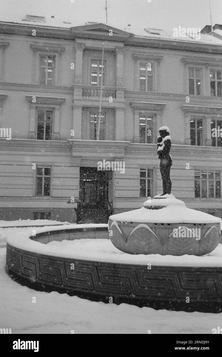 Aktuell 01 - 5 - 1974: Norwegen nextThey begann mit einem Buchladen. Heute besitzen sie ein ganzes Reich von Zeitungen, Wochenzeitschriften, Zeitschriften, Verlagen und Filmfirmen. Die Familie Bonnier wird in Schweden ein Meinungsmonopol erlangen und zum Springer kensern des Landes werden. Jetzt werfen sie ihre Augen auf Norwegen und haben hier bereits drei Wochenmagazine. Foto: Berichtsbild / aktuell / NTB ***FOTO NICHT VERARBEITET*** dieser Text wurde automatisch übersetzt! Stockfoto