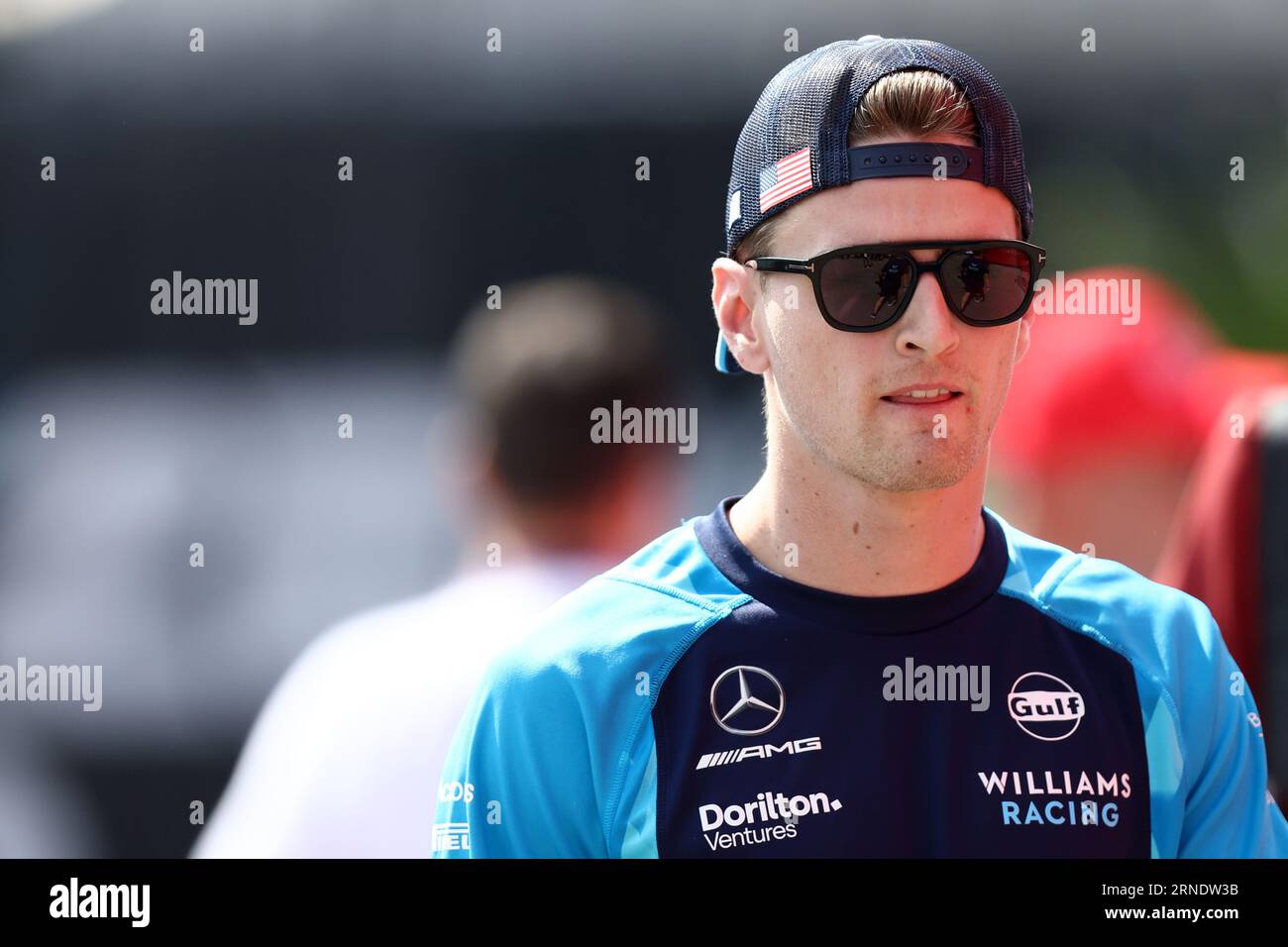 Monza, Italien. September 2023. Logan Sargeant von Williams Racing im Fahrerlager vor dem freien Training vor dem F1 Grand Prix von Italien im Autodromo Nazionale am 1. September 2023 Monza, Italien Credit: Marco Canoniero/Alamy Live News Stockfoto