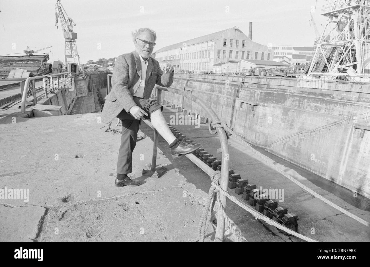 Tatsächlich 26 - 1 - 1974: Ich wurde durch Vergiftung zerstört Gunnar Olsen ging vor über acht Jahren in einen Schiffstank, um mit einer neuen und unbekannten Substanz zu besprühen. Seitdem ist er krank und arbeitsunfähig, aber er hat nie irgendeine Form von Entschädigung erhalten. Zweifel an der Ursache der Krankheit eines Arbeiters kommen fast immer den Machthabern zugute. Foto: Aage Storløkken / aktuell / NTB ***FOTO NICHT VERARBEITET*** dieser Text wurde automatisch übersetzt! Stockfoto