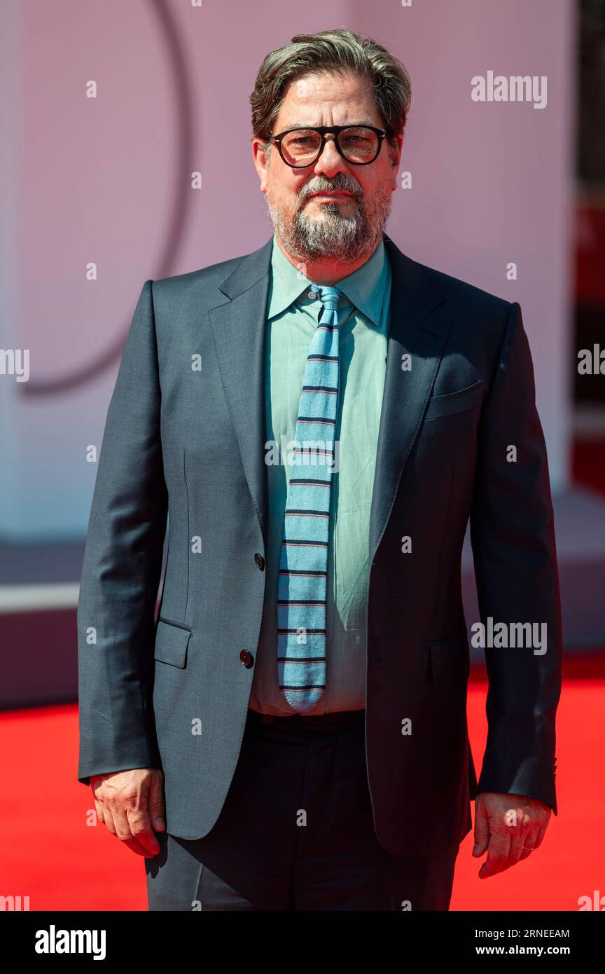 Venedig, Italien. September 2023. Barney Pilling kommt im Premio Cartier Glory to the Filmaker 2023 an, nachdem er die wunderbare Geschichte von Henry Sugar auf dem Sala Grande beim 80. Internationalen Filmfestival in Venedig erzählt hat. Quelle: Euan Cherry/Alamy Live News Stockfoto