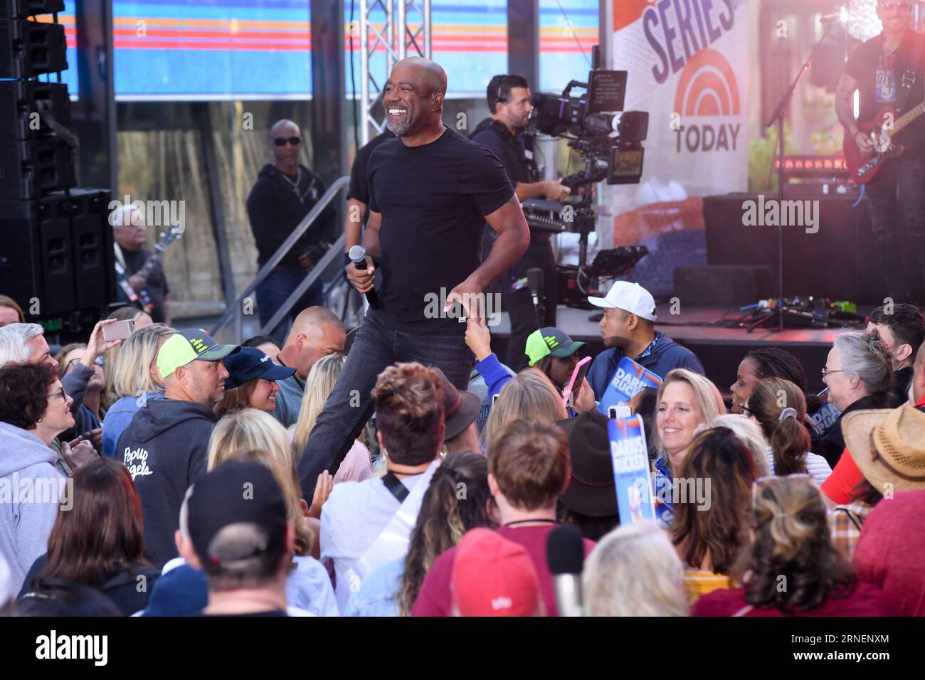 New York, USA. September 2023. Darius Rucker tritt am 1. September 2023 auf der „Today“ Show von NBC im Rockefeller Center in New York auf. (Foto: Efren Landaos/SIPA USA) Credit: SIPA USA/Alamy Live News Stockfoto