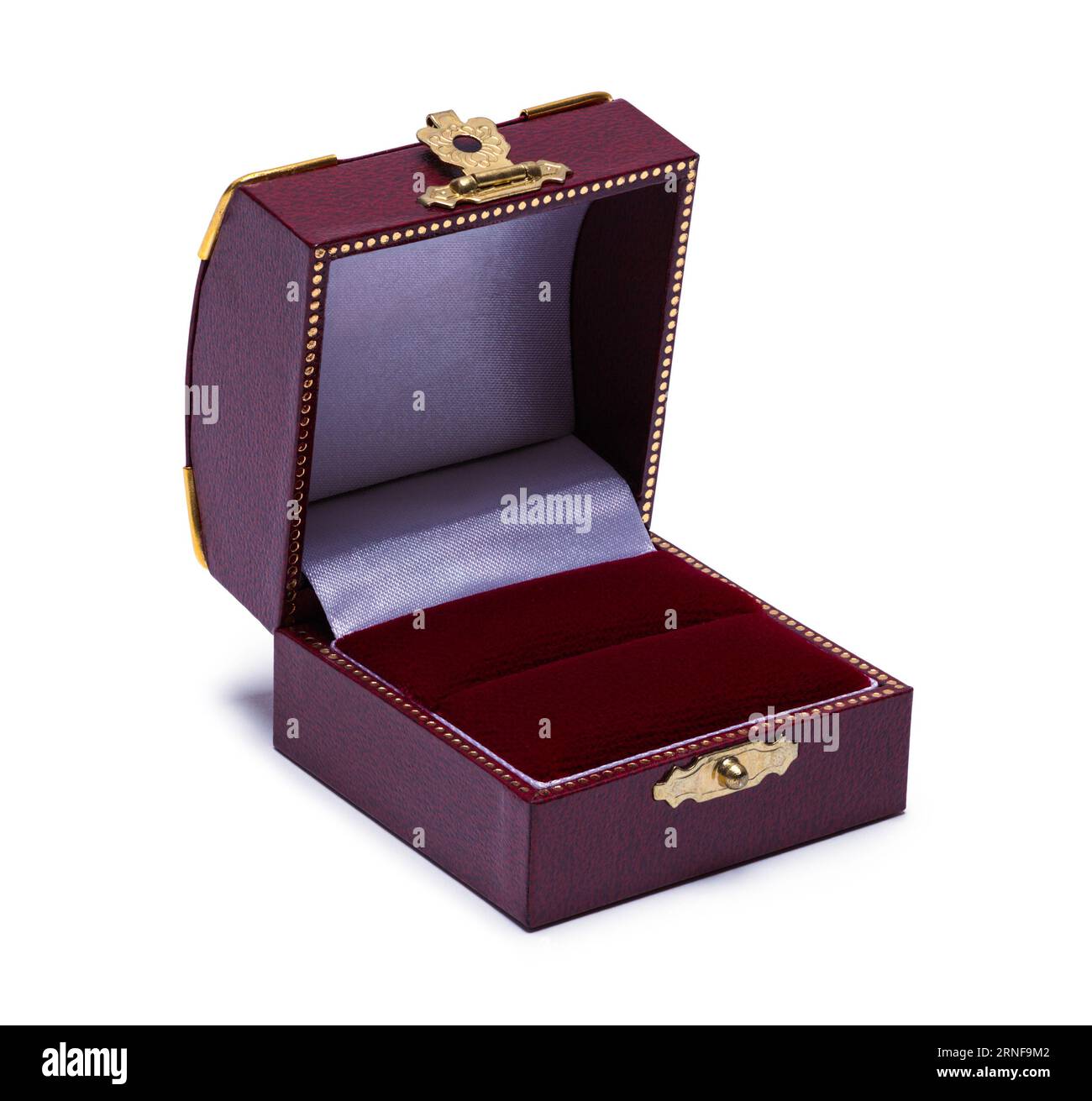 Öffnen Sie Ringbox Cut Out on White (Ringbox Ausgeschnitten auf weiß). Stockfoto