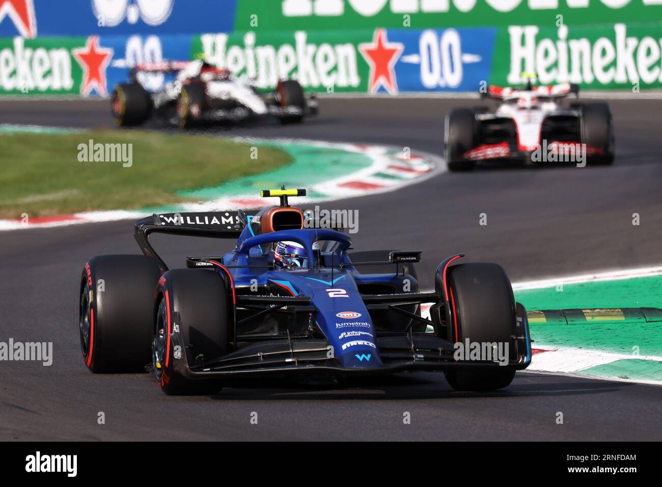 Monza, Italien. September 2023. Logan Sargeant von Williams Racing auf der Strecke während des freien Trainings 2 vor dem F1 Grand Prix von Italien im Autodromo Nazionale am 1. September 2023 in Monza, Italien. Dank: Marco Canoniero/Alamy Live News Stockfoto