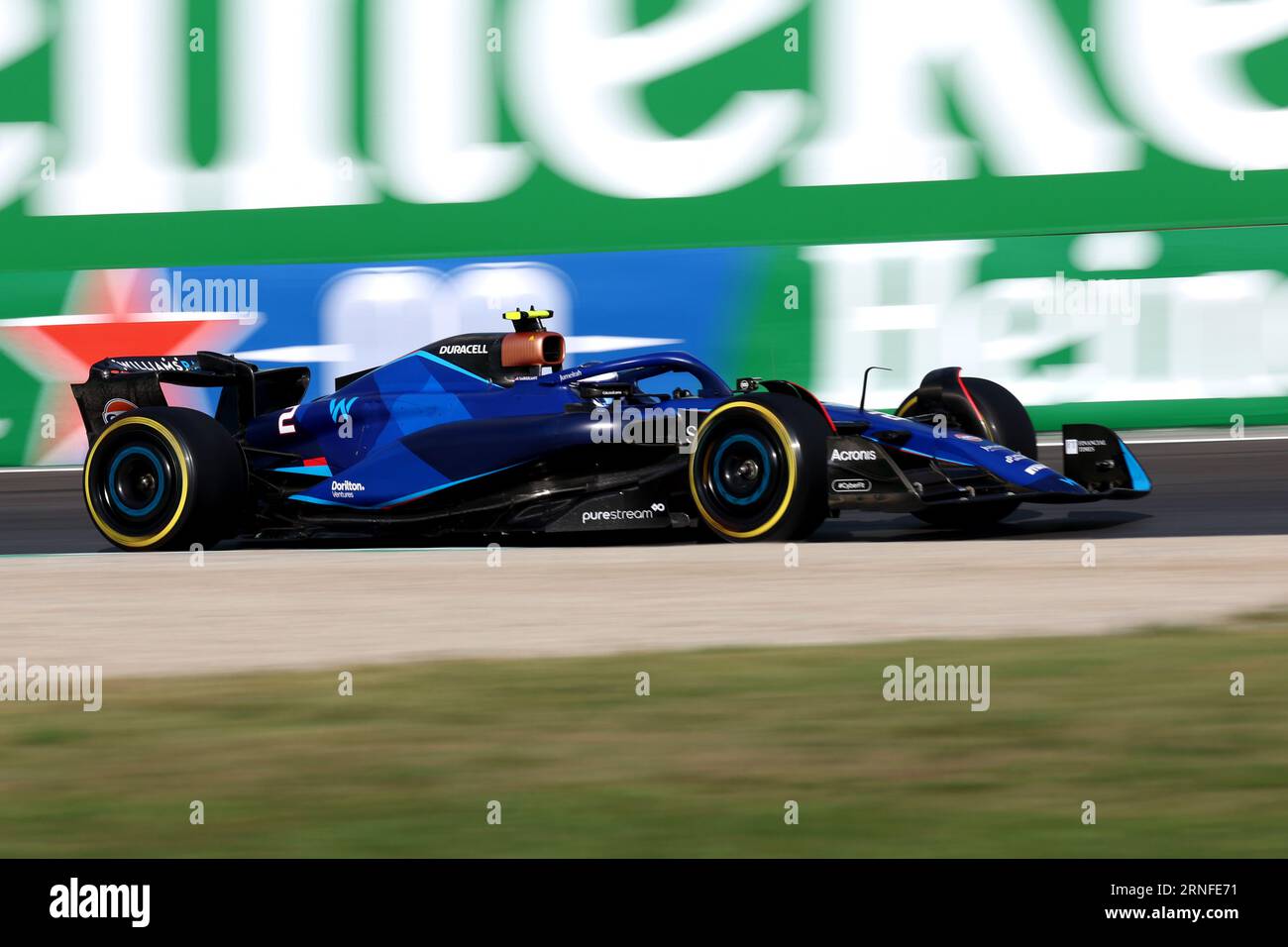 Monza, Italien. September 2023. Logan Sargeant von Williams Racing auf der Strecke während des freien Trainings 2 vor dem F1 Grand Prix von Italien im Autodromo Nazionale am 1. September 2023 in Monza, Italien. Dank: Marco Canoniero/Alamy Live News Stockfoto