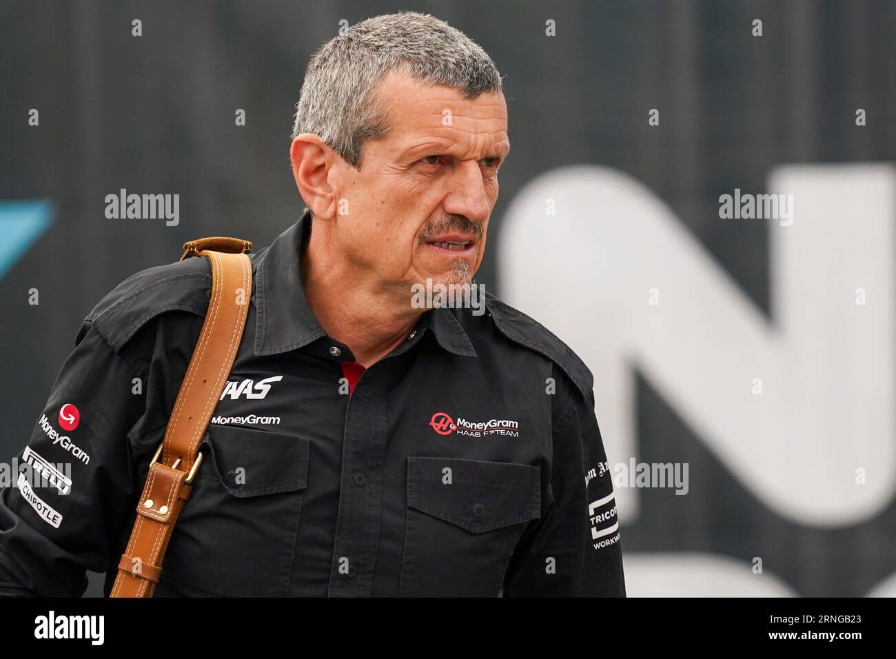 Gunther Steiner, Teamchef, MoneyGram Haas F1 Team während des Formel 1 Pirelli Grand Prix 2023 am 1. September 2023 in Monza, Italien. Quelle: Luca Rossini/E-Mage/Alamy Live News Stockfoto