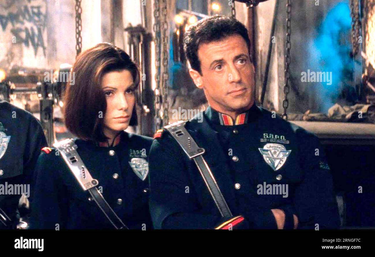 DEMOLITION MAN 1993 Warner Bros. Film mit Sylvester Stallone und Sandra Bullock Stockfoto